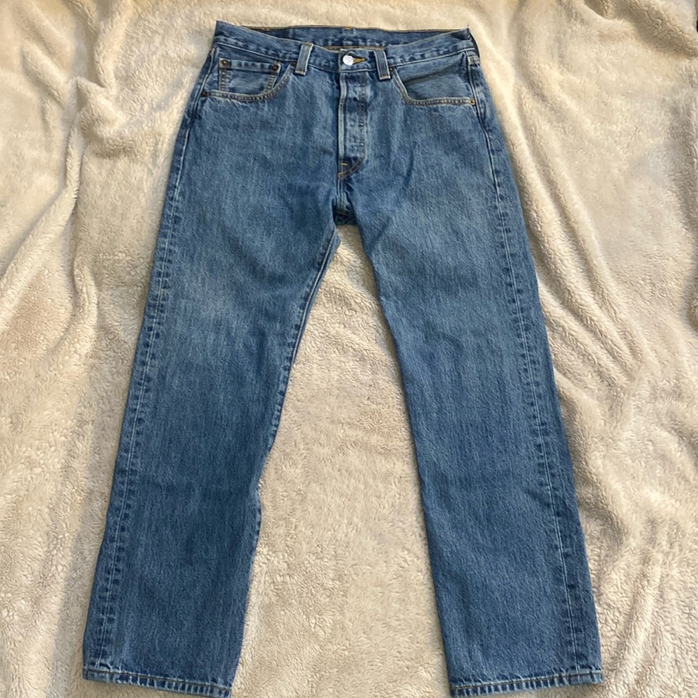 Levi's Men's Bootcut Jeans in Classic Blue - Picture 2 of 6